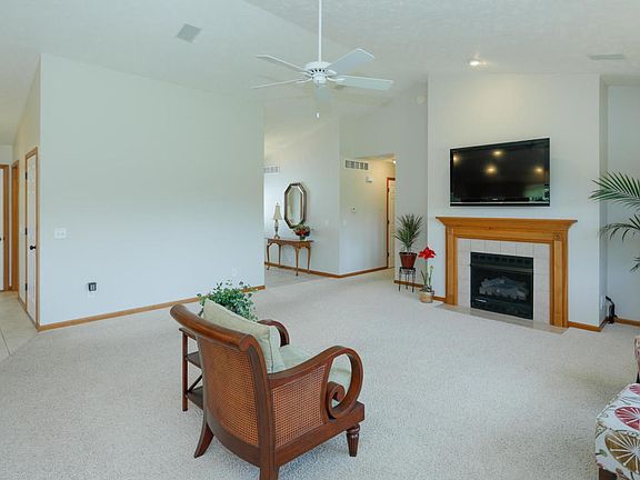 26145 Prairie View Ave-105