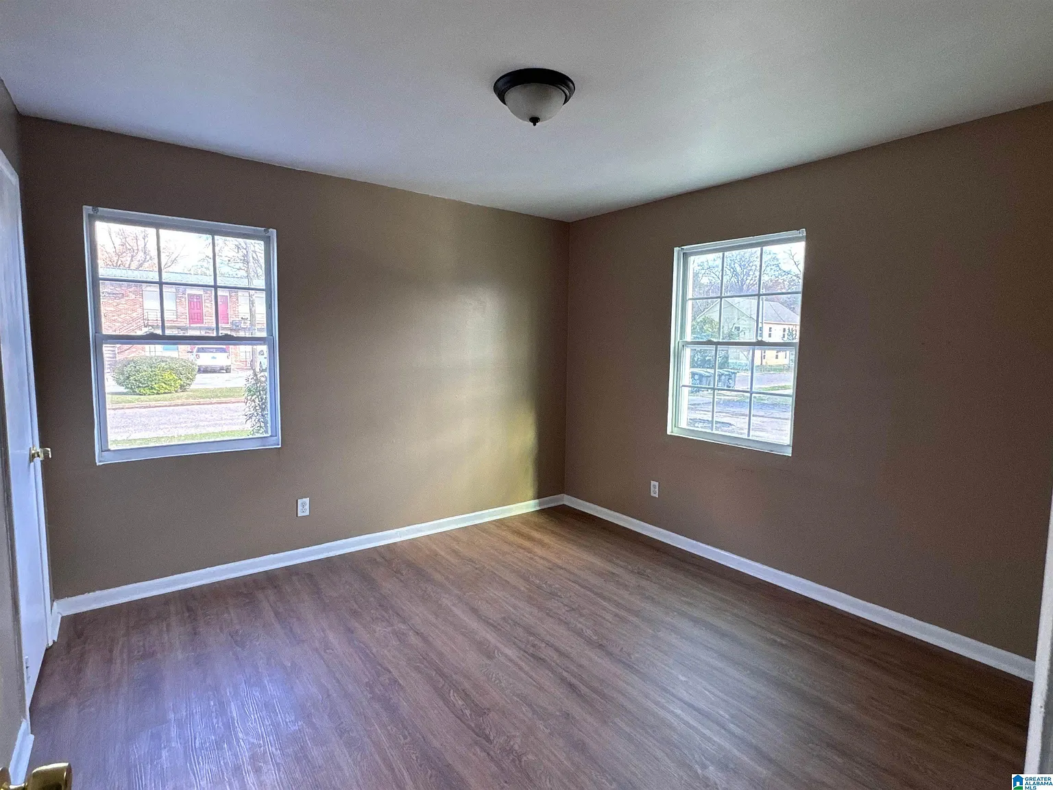 2 bed, 1.0 bath, $875 — Photo 4