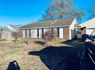 1922 Greeno Dr, Horn Lake, MS 38637