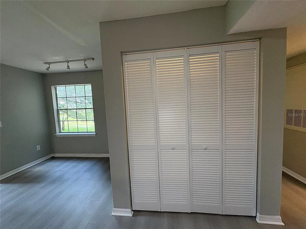 2 bed, 2.0 bath, 1133 sqft, $1,799 — Photo 4
