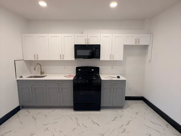 216 S 11th St #1, Newark, NJ 07107