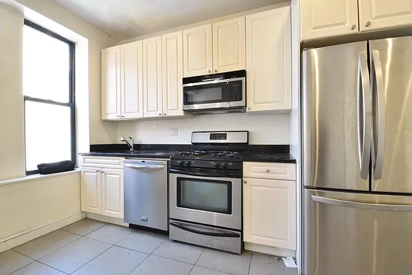 Rented by (Legacy) NY Quality Living Uptown | media 2