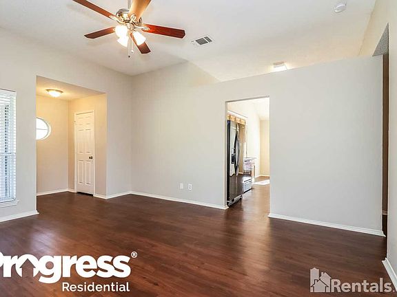 3rd image of 6912 Aston Dr