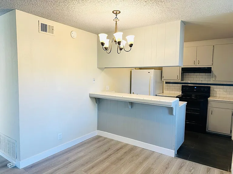 1 La Pera Ct — Photo 4