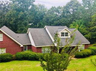 388 Lee Road 382, Valley, AL 36854