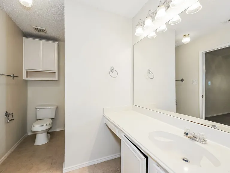 2370 Stagecoach St — Photo 11