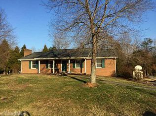 269 Scottsdale Ln, Clemmons, NC 27012