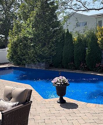 3rd image of 39 Mansfield Dr