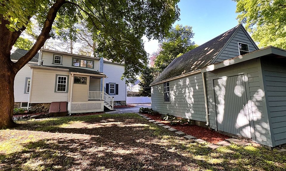 1st image of 6 Oakland Cir