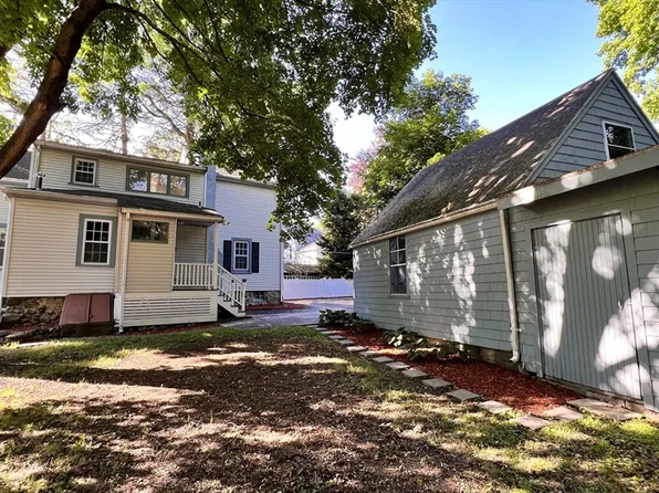 6 Oakland Cir, Wellesley, MA 02481