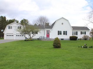 692 Main St, Corinth, ME 04427