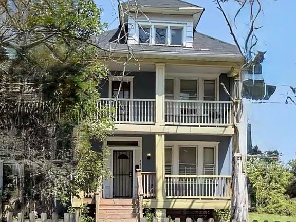 2nd image of 126 E 120th Pl