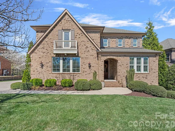 9903 Manor View Dr NW, Concord, NC 28027