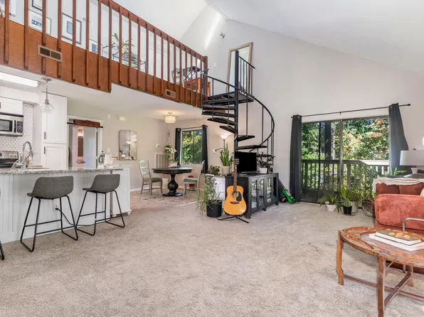 3089 Huntleigh Dr, Raleigh, NC 27604