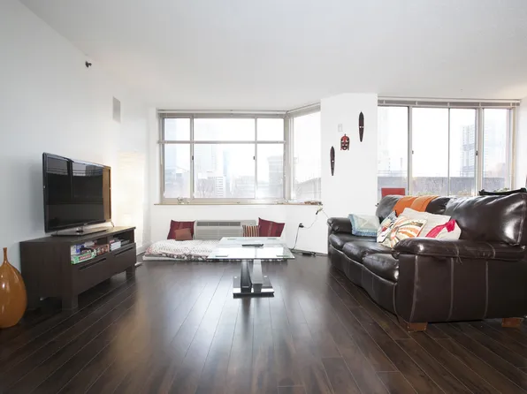 65 2nd St #803, Jersey City, NJ 07302