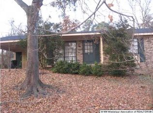 375 Cherry Pl, Holly Springs, MS 38635