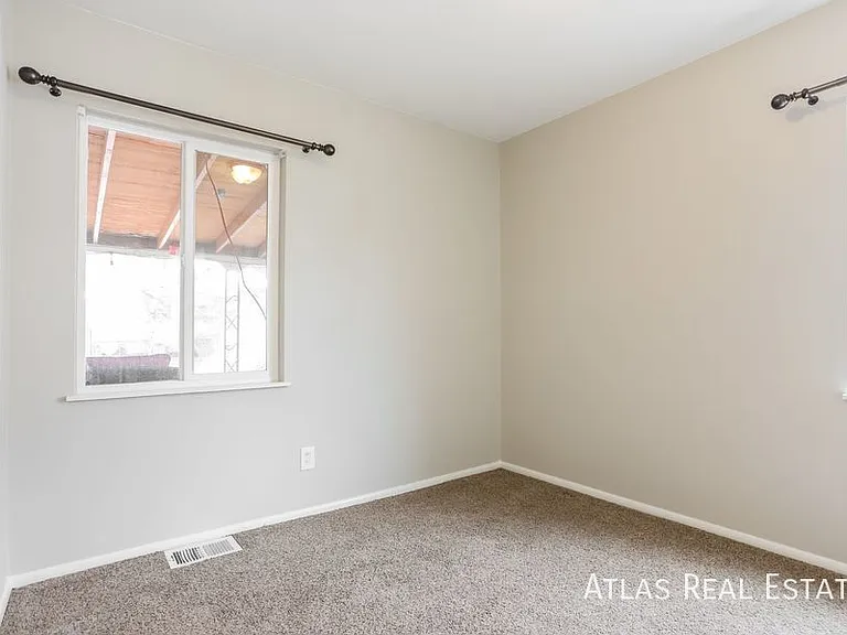 2920 S Glencoe St — Photo 8
