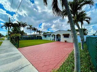 5971 NE 6th Ave, Oakland Park, FL 33334