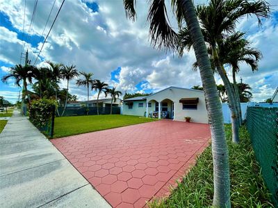 5971 NE 6th Avenue, Oakland Park, FL, 33334