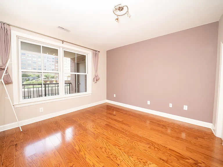 20 Avenue At Port Imperial #418 — Photo 8