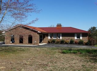 1933 Slim Bray Rd, Cookeville, TN 38506