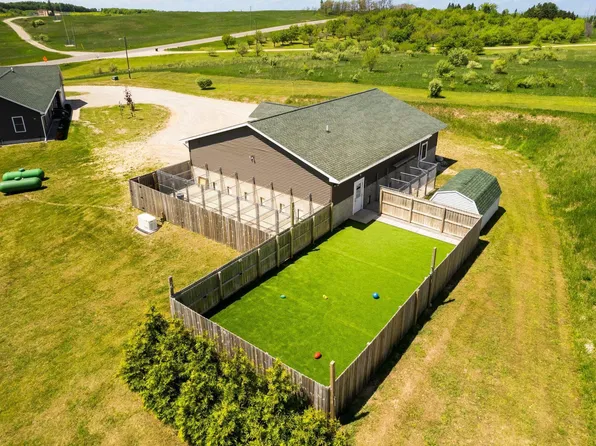 12813 S Bugai Rd, Cedar, MI 49621