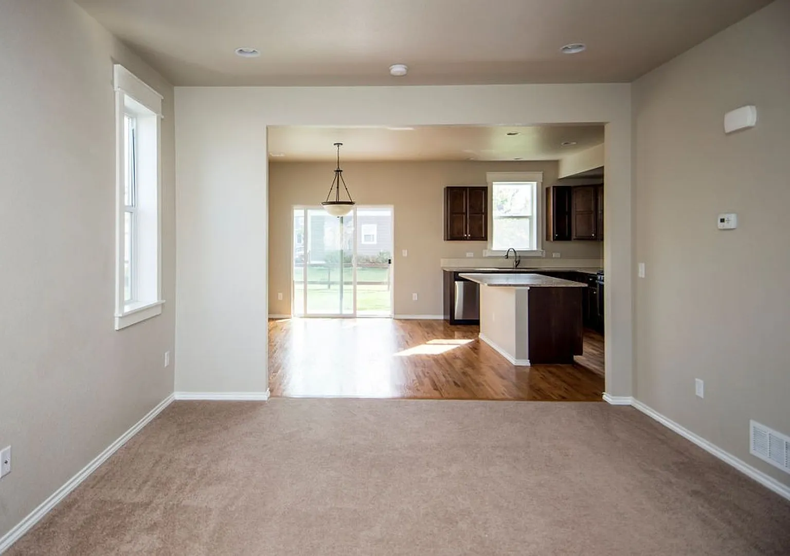 Spacious 3 Bedroom Single-Family Home with Modern Features — Photo 4