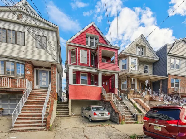 127 W 28th St, Bayonne, NJ 07002