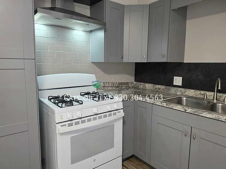 1740 Harvard Ave NW — Photo 2