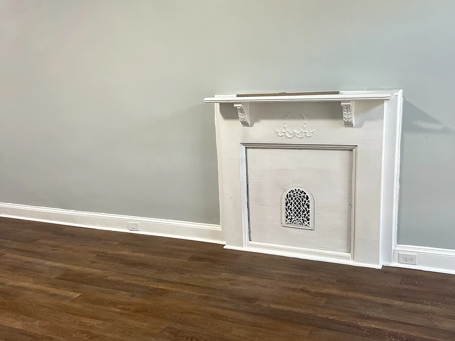 440 North Luzerne Avenue - - — Photo 4