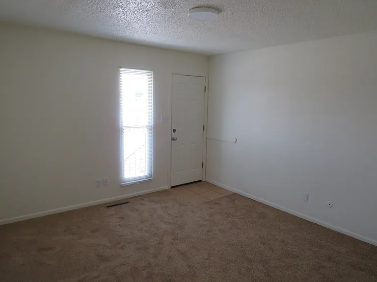 5402-5428 Weaver Rd — Photo 6