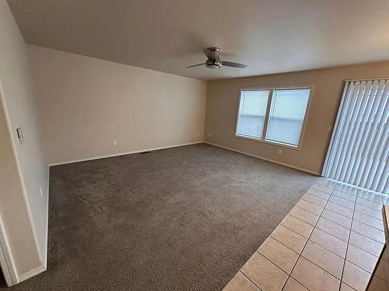 4912 Guemes Ln — Photo 13
