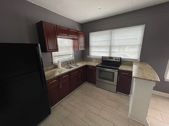 2nd image of 401 S Lee St #6