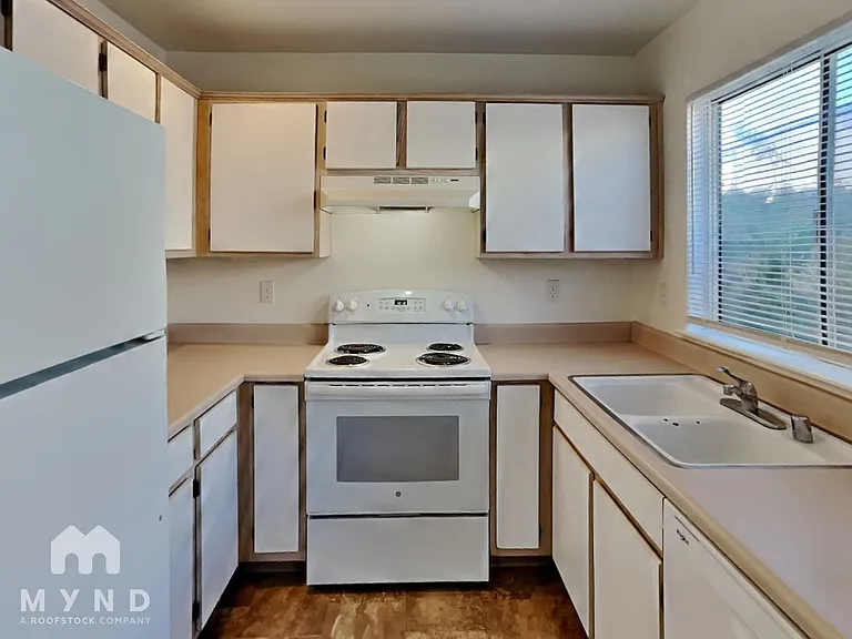 506 Northgate Dr #C — Photo 8