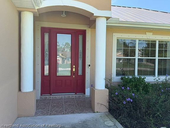 4th image of 4302 Lake Haven Blvd