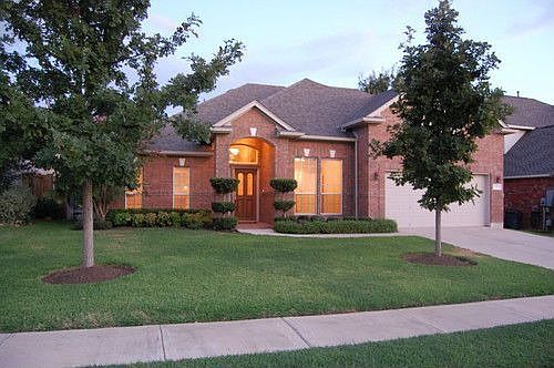 1st image of 2611 Crestfield Pl