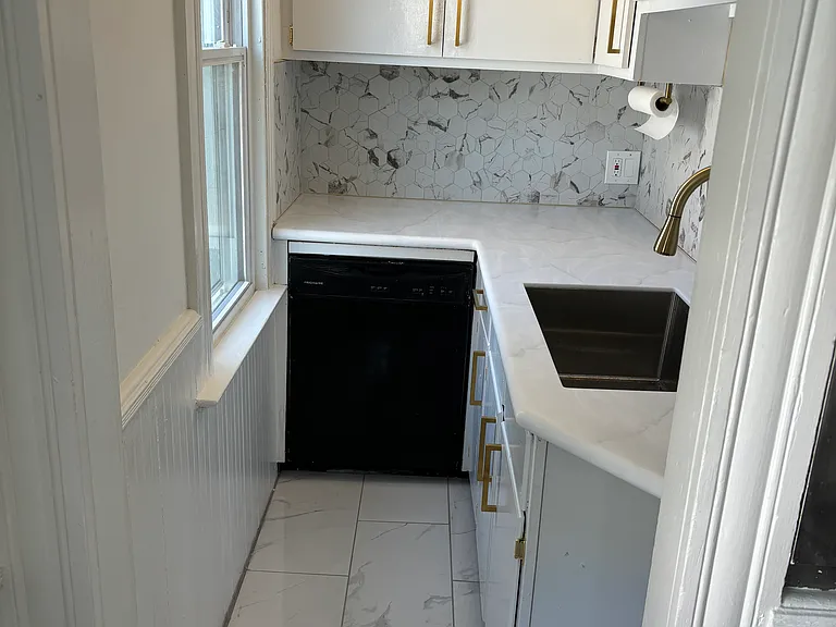 242 Court St #2 — Photo 2