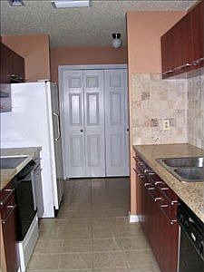 2nd image of 1633 Windsor Dr