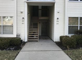 213 Ravenswood Rd, Englishtown, NJ 07726