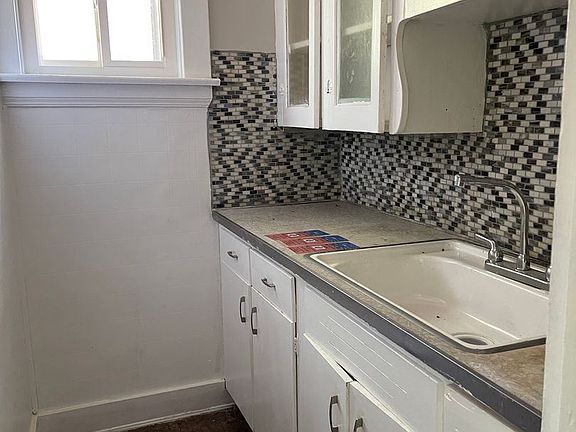 2nd image of 3002 E 130th St #2