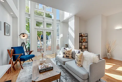 88 King St Photo 1