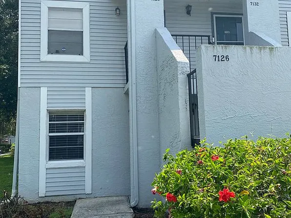 7126 Waterside Dr, Tampa, FL 33617