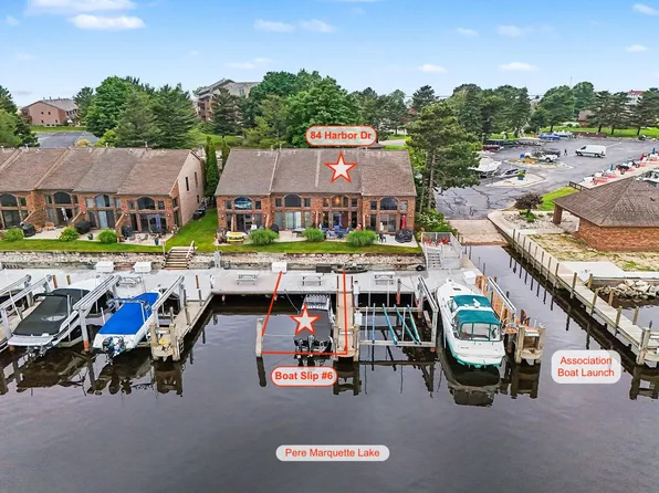 84 Harbor Dr, Ludington, MI 49431