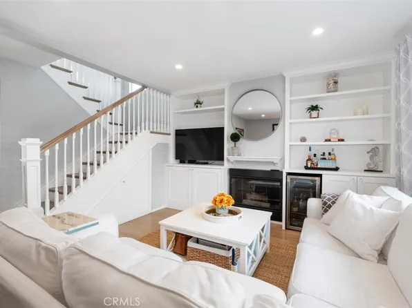 24 Seascape Dr, Newport Beach, CA 92663