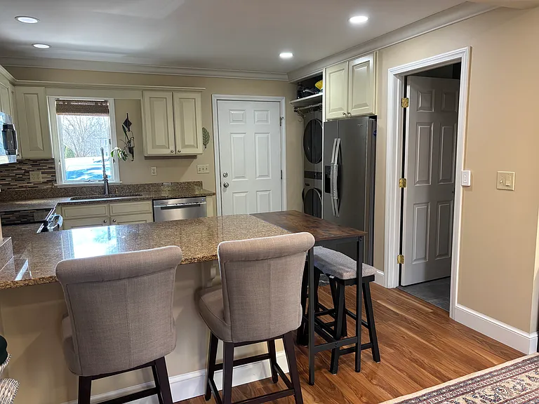53 Back Cove Est — Photo 1
