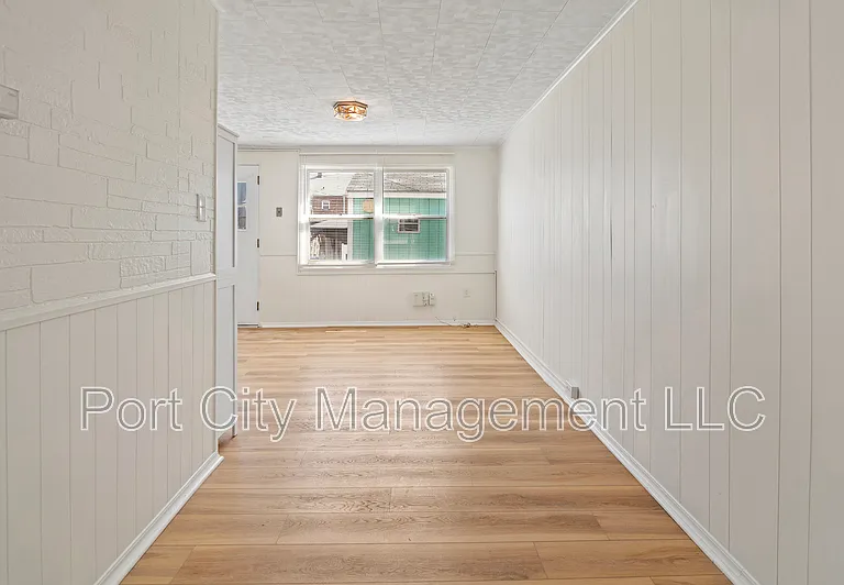 2025 Kelmore Rd #1 — Photo 6