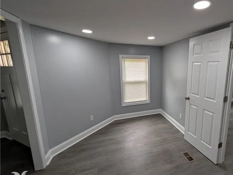 344 Wilshire Dr — Photo 12