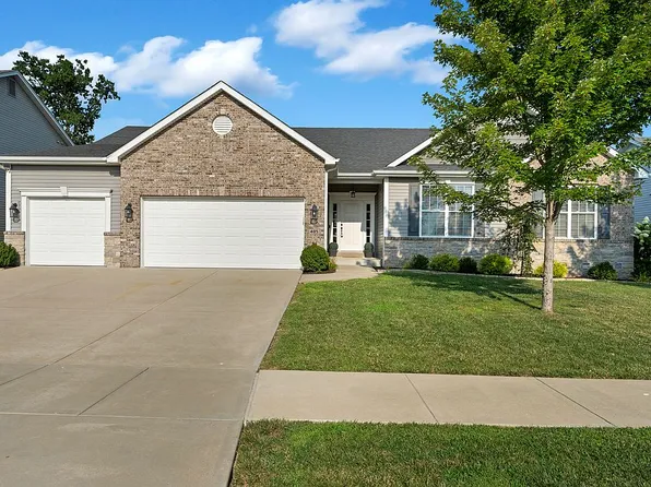 405 Filipp Ln, Lake Saint Louis, MO 63367