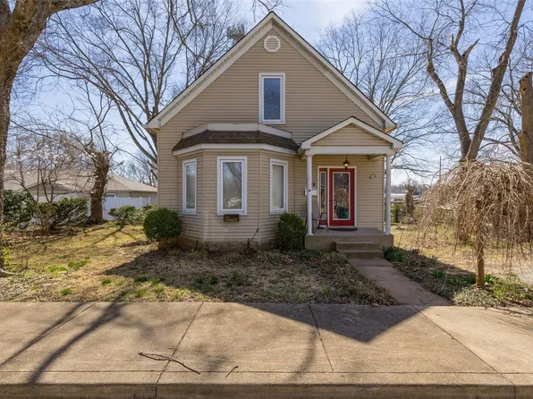406 Patterson St, Farmington, MO 63640