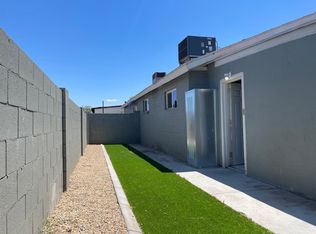 **Charming Upgraded 3-Bedroom, 2-Bath Single-Story Townhouse with Fenced Yard A Great Deal, Phoenix, AZ 85015